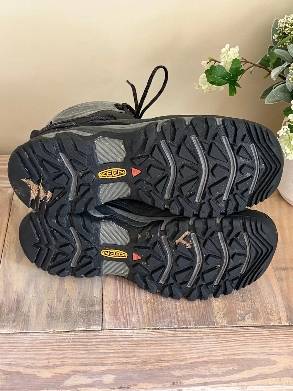 Keen Targhee III Mid Waterproof Hiking Boot 🥾